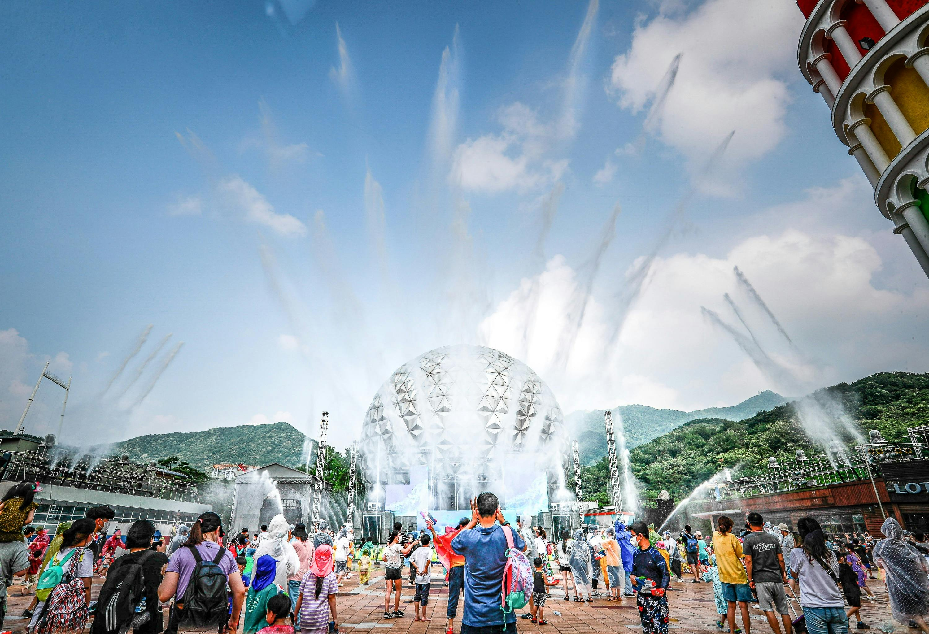 Seoul Land: 1-Day Pass + Sky Lift Access - Photo 1 of 13